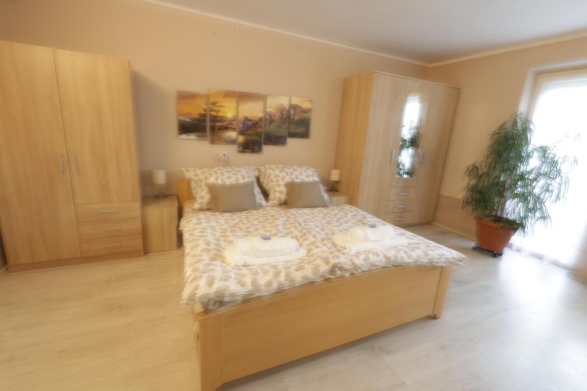 Stardust Apartman Pécs Eksteriør billede