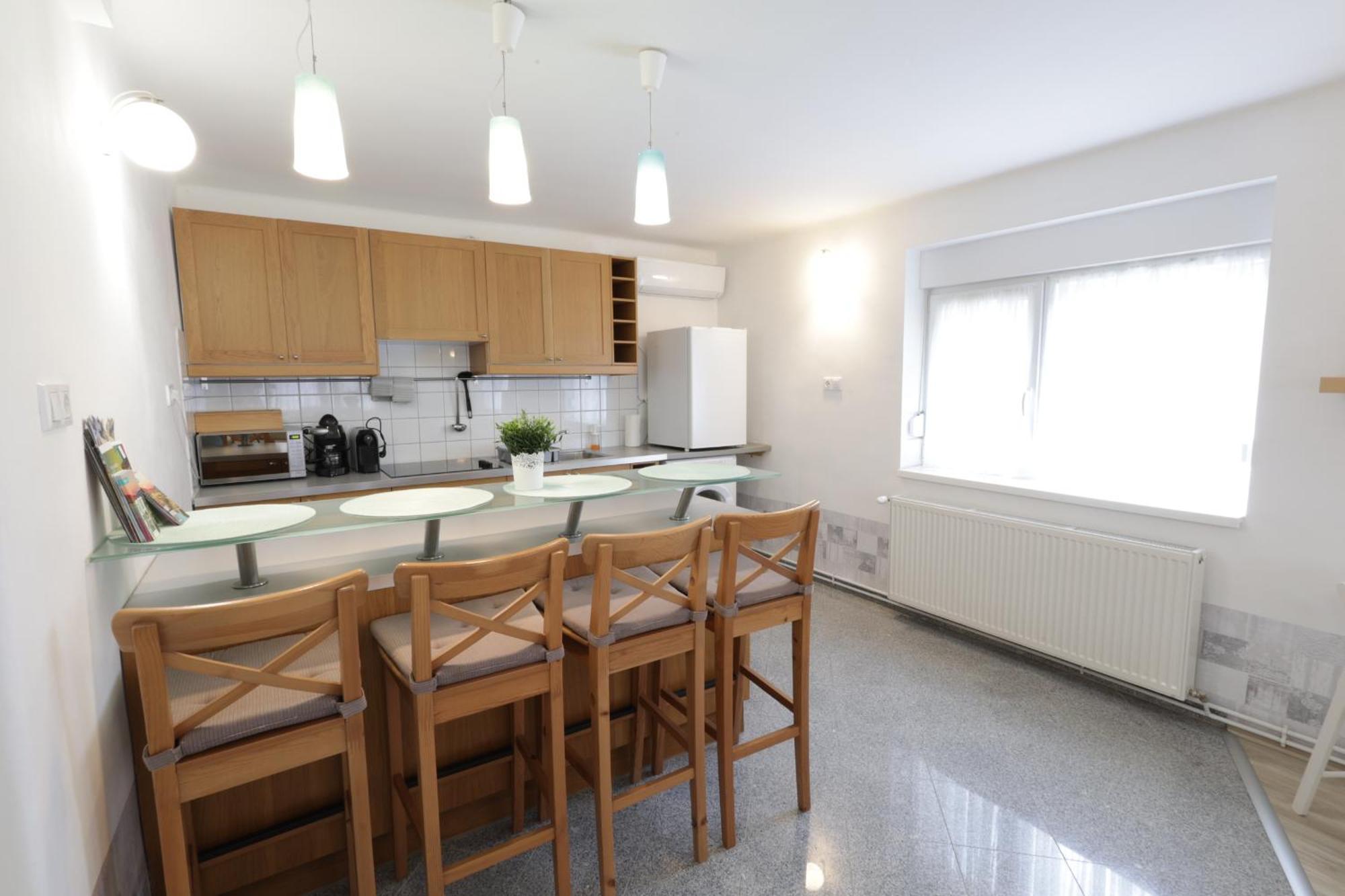 Stardust Apartman Pécs Eksteriør billede