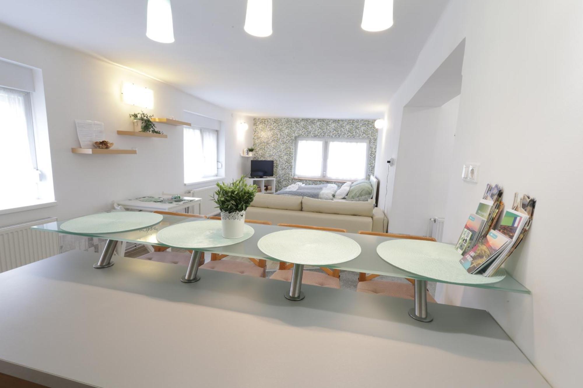 Stardust Apartman Pécs Eksteriør billede